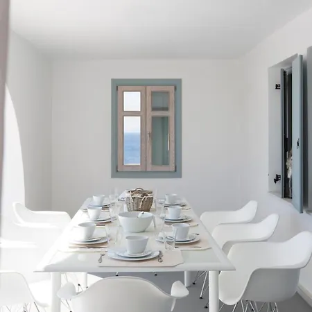 Willa Casadei Pool 4-bdr Sea View 'anemos' & 'petra' With Nighttime Security Guard