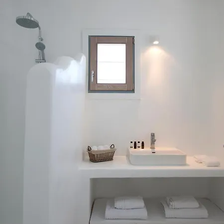 Casadei Pool 4-bdr Sea View 'anemos' & 'petra' With Nighttime Security Guard 别墅 帕诺尔莫斯米科诺斯