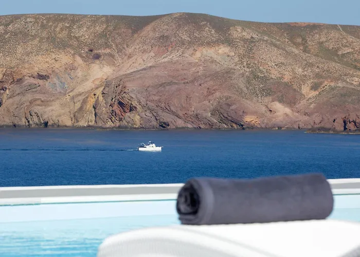 Casadei Pool 4-bdr Sea View 'anemos' & 'petra' With Nighttime Security Guard Панормос-Миконос
