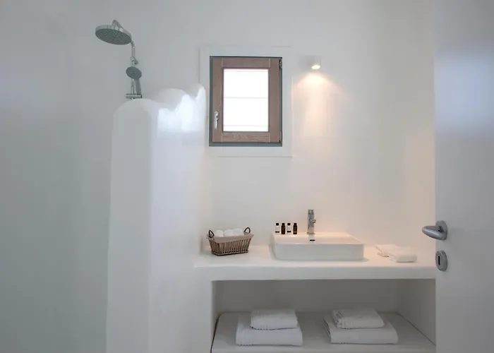 Casadei Pool 4-bdr Sea View 'anemos' & 'petra' With Nighttime Security Guard Вилла Панормос-Миконос